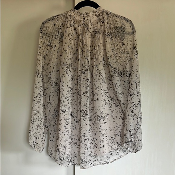 EUC | L | Simply Vera Vera Wang Cream and Black Blouse - Picture 6 of 8